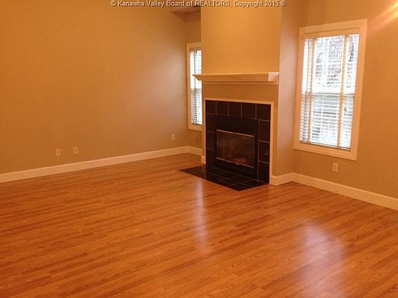 3rd image of 109 Stonebrook Dr