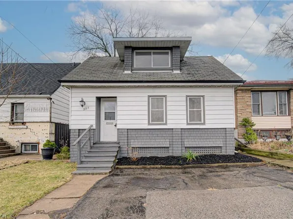 227 E 23rd St, Hamilton, ON L8V 2X2