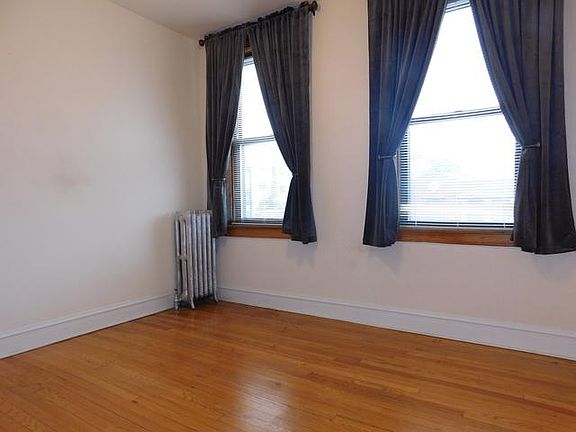 5th image of 2401 N Kedzie Blvd