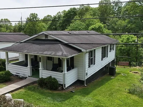 7435 Gatewood Rd, Fayetteville, WV 25840