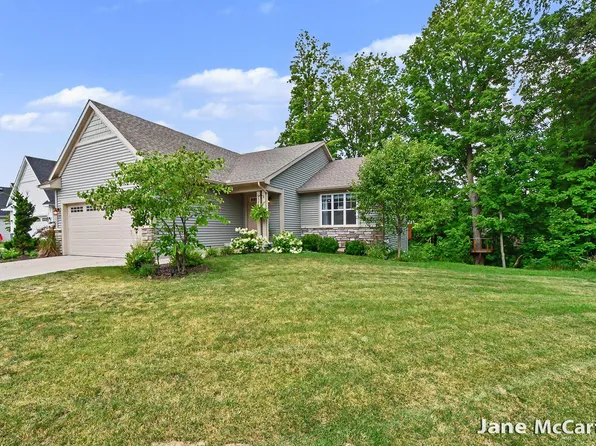 6523 Cherry Mead Ct, Caledonia, MI 49316