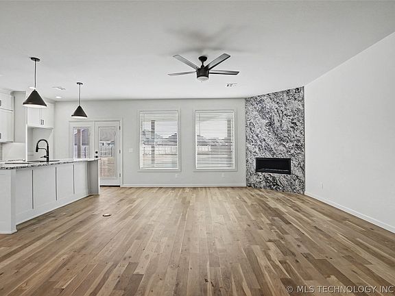 3rd image of 23087 E 106th Pl S