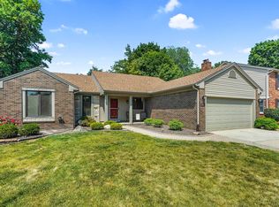 19743 Norwich Rd, Livonia, MI 48152