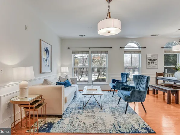 2931 Deer Hollow Way Unit 104, Fairfax, VA 22031