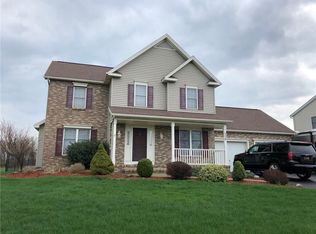 258 Cameron Hill Dr, Rochester, NY 14612