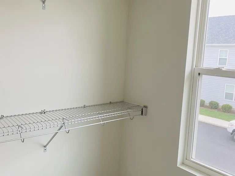 352 Banbury Dr — Photo 15