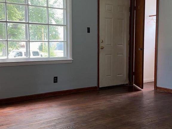 3rd image of 1774 Detroit Ave