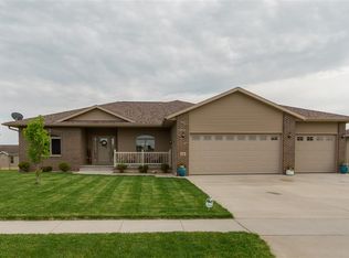 1900 Vera Way, Cedar Falls, IA 50613