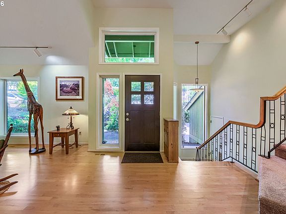 4th image of 2902 SW Orchard Hill Pl