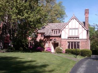 4229 Oak Knoll Dr, Youngstown, OH