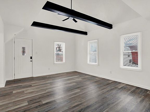 3rd image of 934 N Eaton Ave