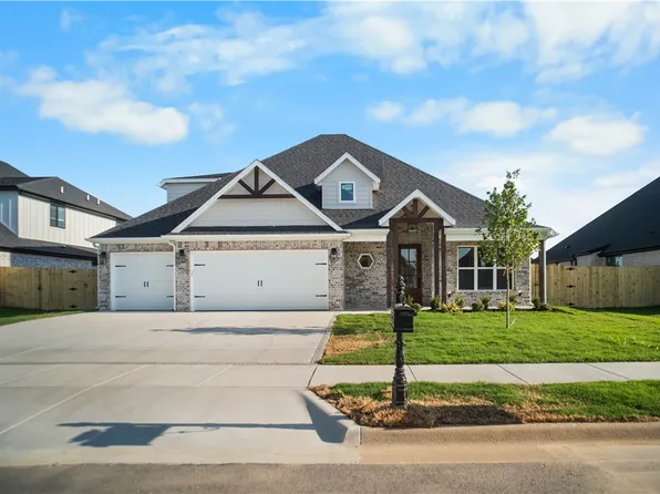 1121 Canyon Maple St, Centerton, AR 72719