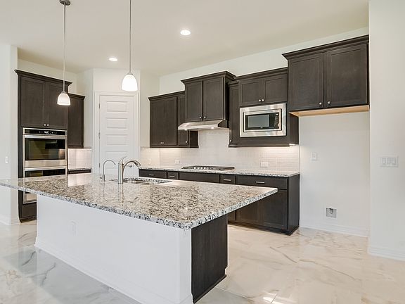 3rd image of 1410 Cleland Pl