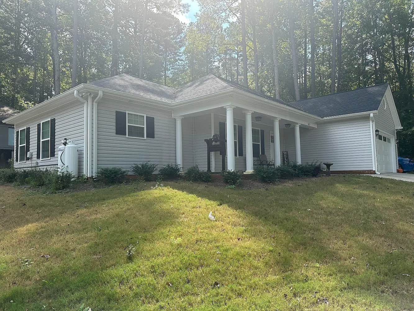 3 bed, 1600 sqft, $2,000 — Photo 2