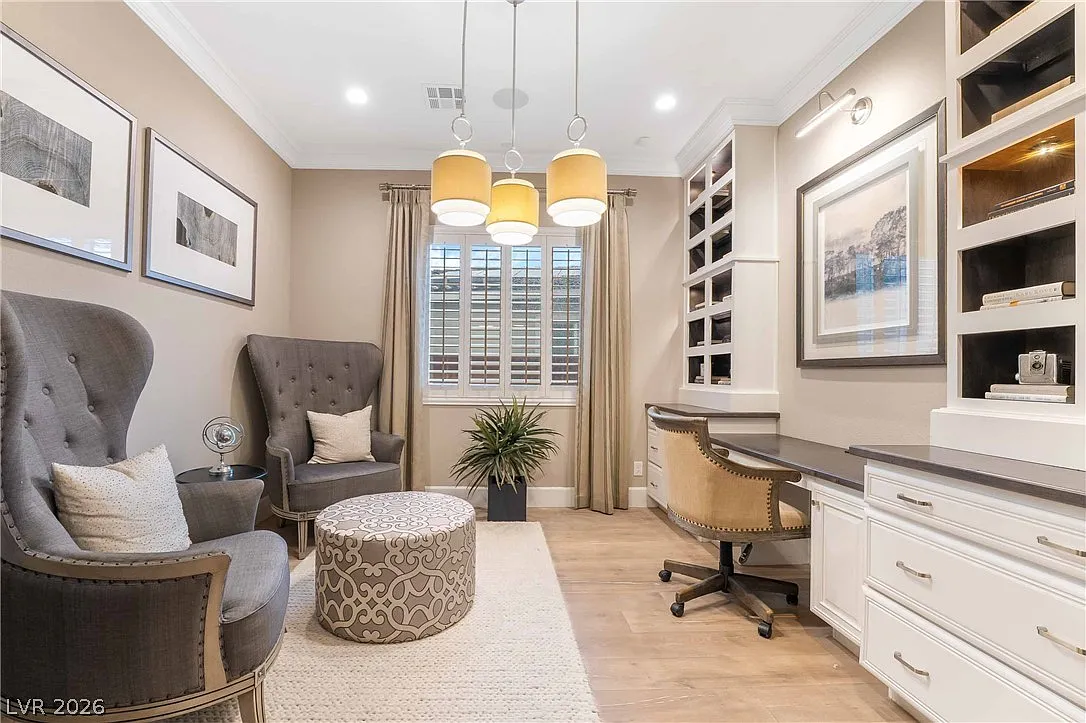3 bed, 3.0 bath, 2354 sqft, $4,500 — Photo 3