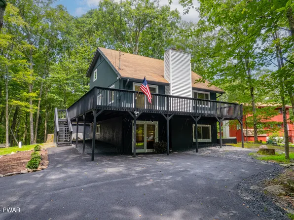 127 Pine Grove Cir, Milford, PA 18337