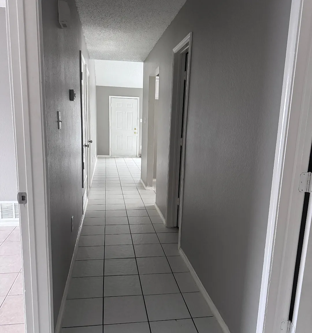 737 Valley Spring Dr — Photo 4