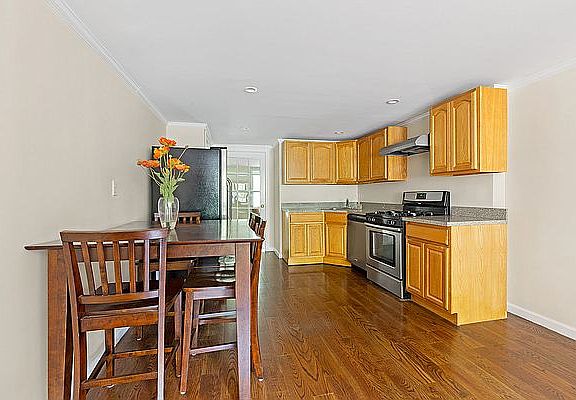 3rd image of 15 2nd St #A