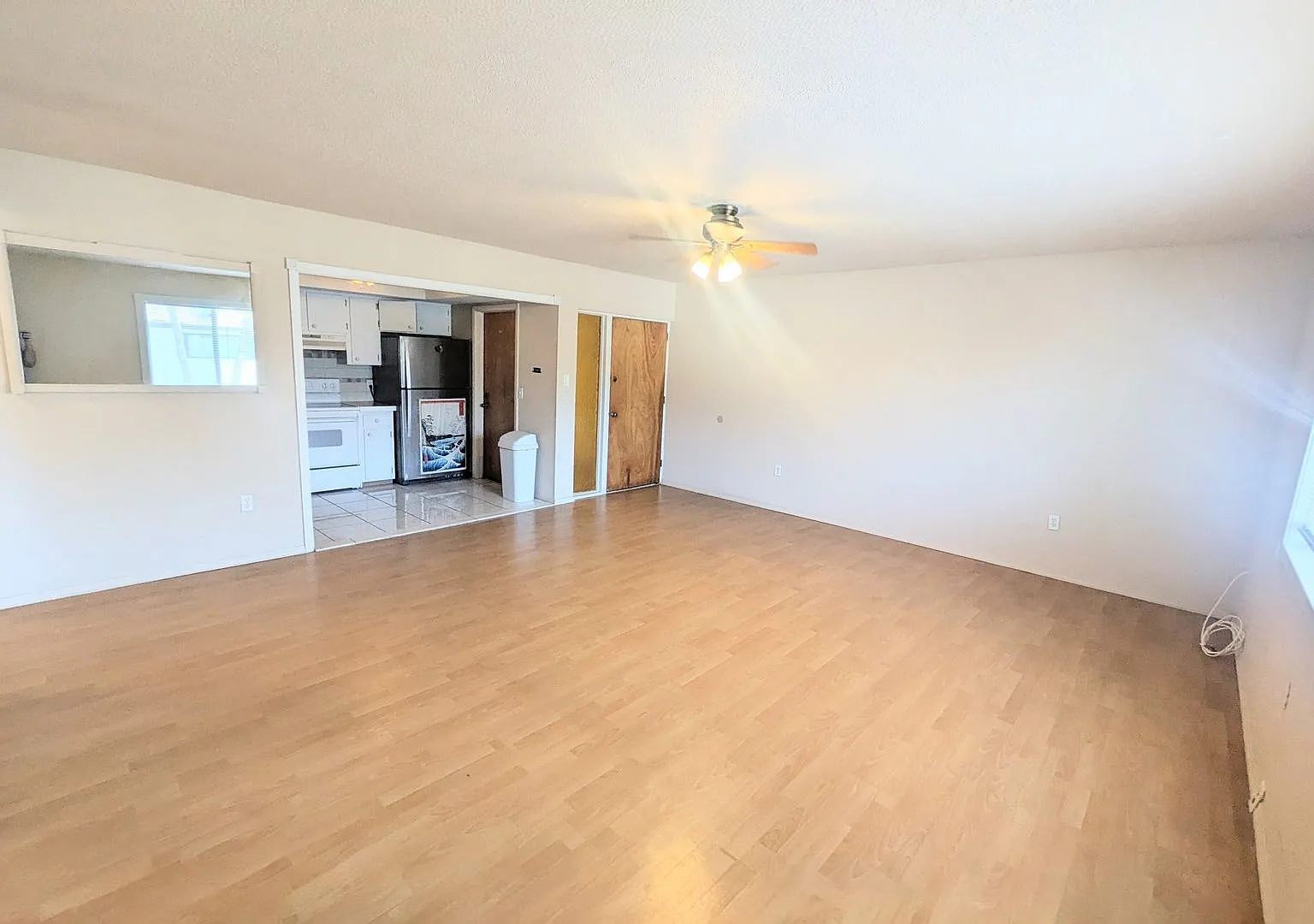 Annual Unfurnished 2/1 Condo Island Life — Photo 4