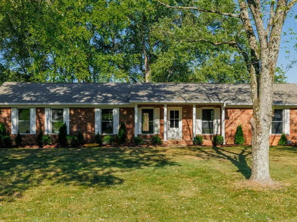 548 Hillside Ln, Gallatin, TN 37066