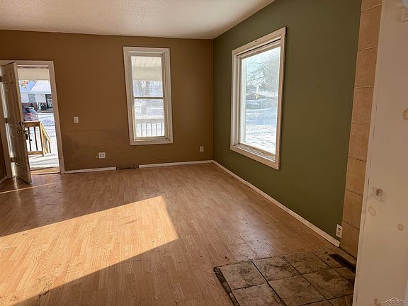 5th image of 410 S Mercer St