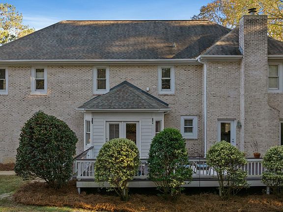 5th image of 205 Breezewood Drive