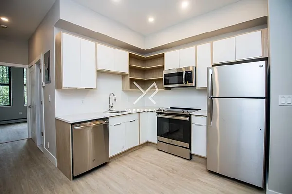 Rented by Yaffa Realty LLC | media 13