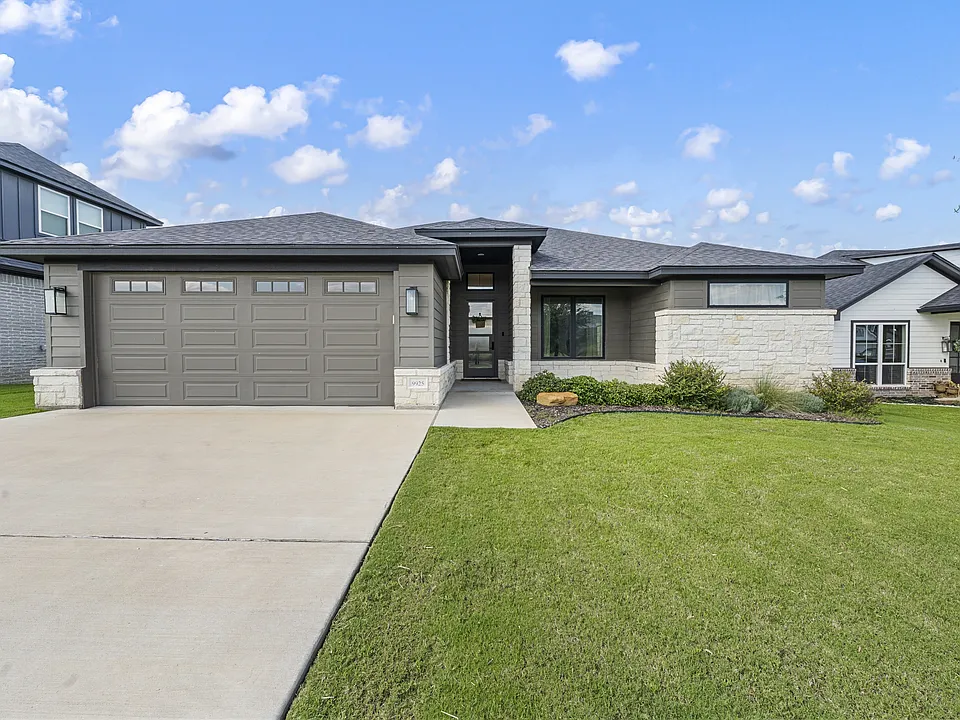 9925 Bridlewood Ln