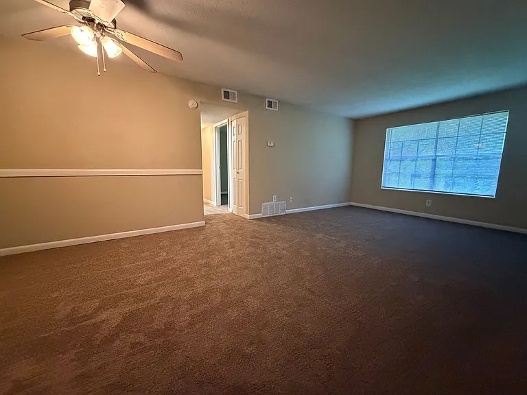 The New Meridian Apartments — Photo 5