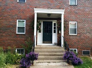10 Regency Park Dr, Agawam, MA 01001
