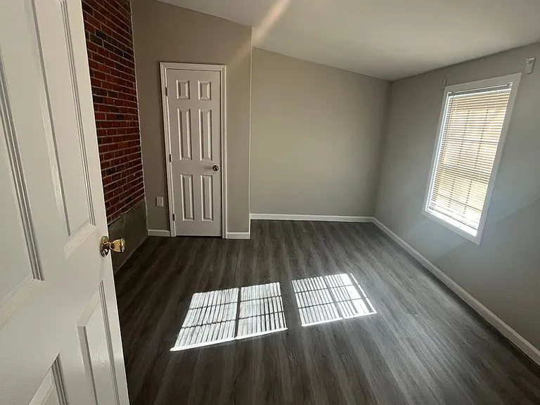 1467 Oberle Ave — Photo 12