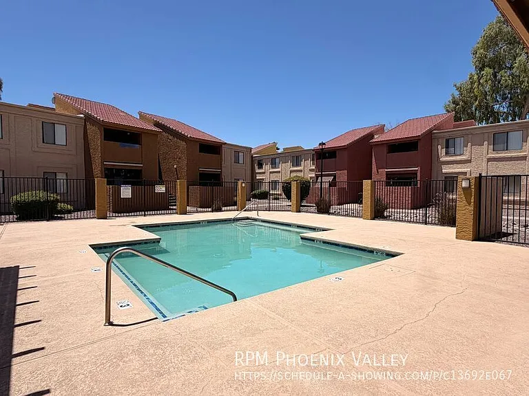 Parkside Apartments — Photo 117