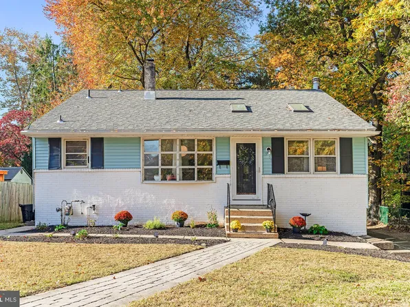 209 Holly Ave, Runnemede, NJ 08078