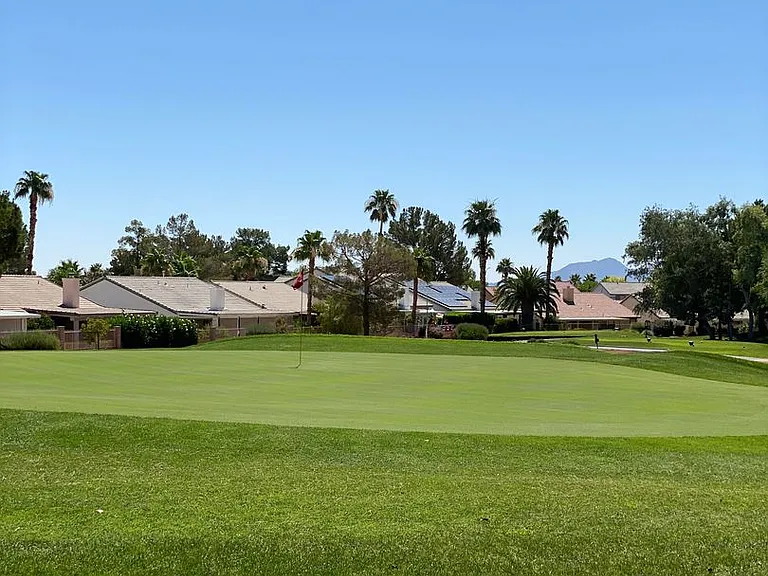 5408 Cove Point Dr — Photo 2