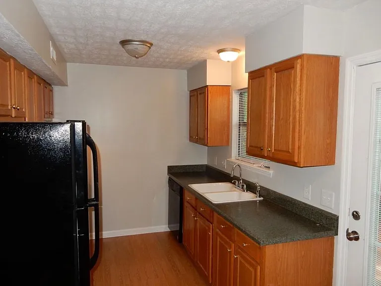500 Debbie Dr — Photo 12