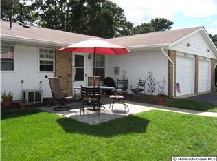 102 Buckingham Dr #B, Manchester Township, NJ 08759