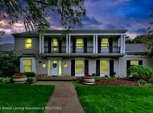 635 Applegate Ln, East Lansing, MI 48823