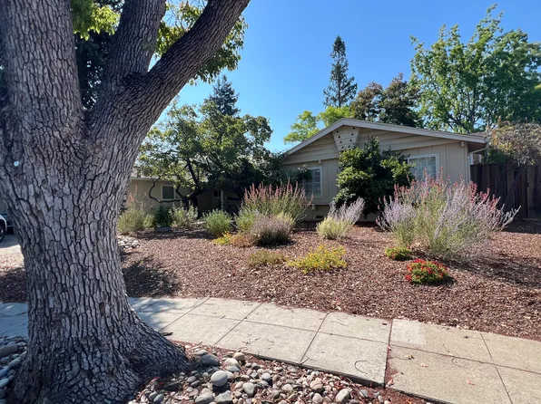 836 Lilac Way, Los Gatos, CA 95032