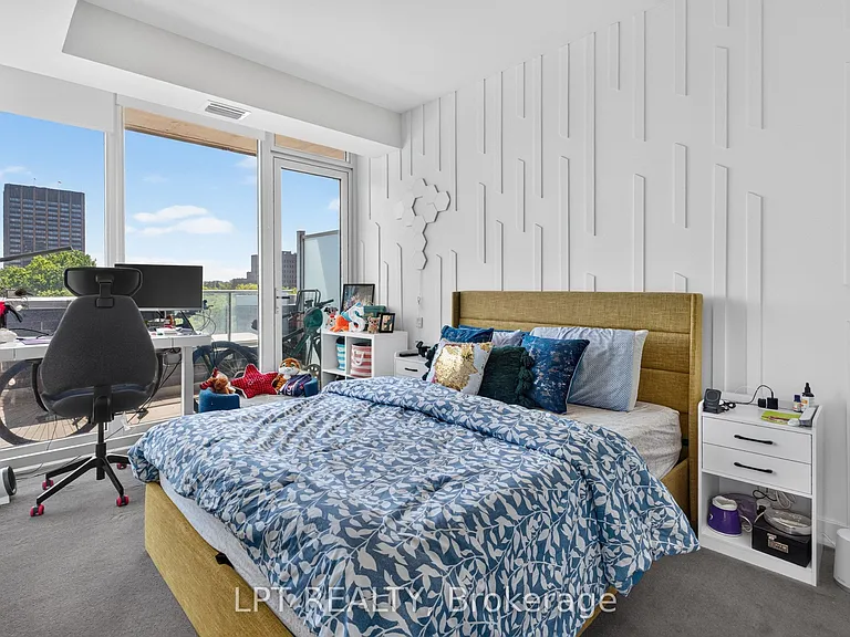 111 Champagne Ave S #307 — Photo 12