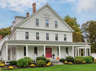 17 Park St, Pepperell, MA 01463