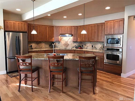 3rd image of 7315 223rd Avenue Ct E
