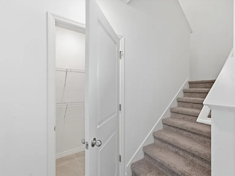 2868 Gardiner Ln — Photo 19