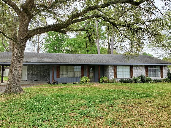 2nd image of 524 Hoffpauir Ln