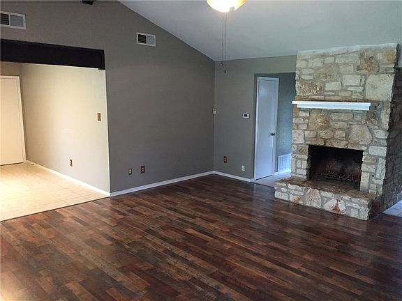 5th image of 7107 Shadywood Dr