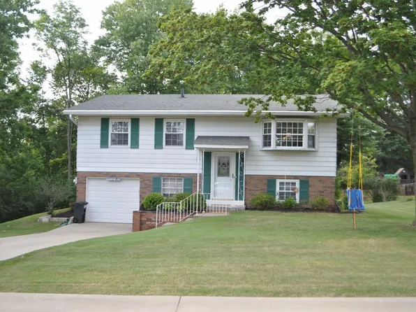 7896 Foxtrot Dr, North Bend, OH 45052