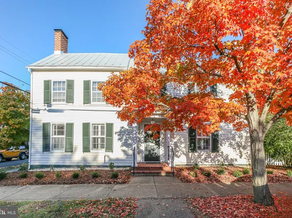 1213 Prince Edward St, Fredericksburg, VA 22401