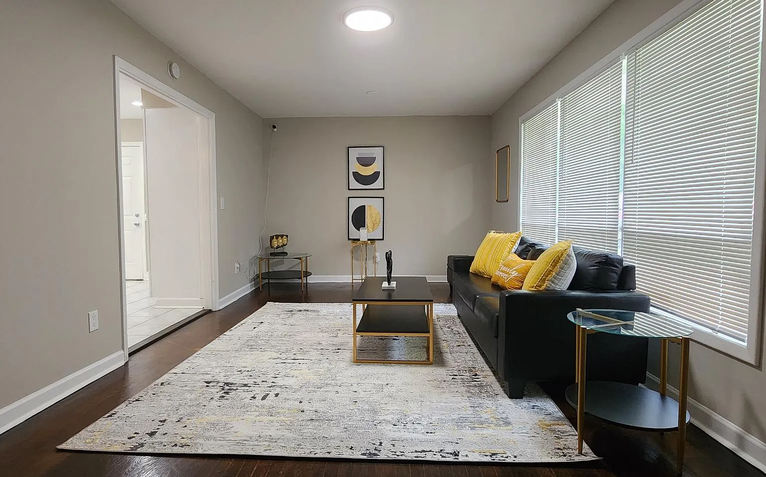 1871 Janet Ln — Photo 2
