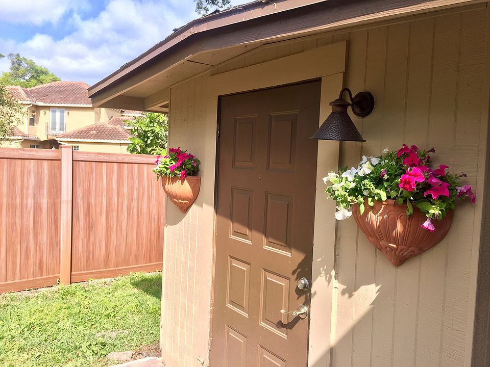 1st image of 701 Northwood Cir