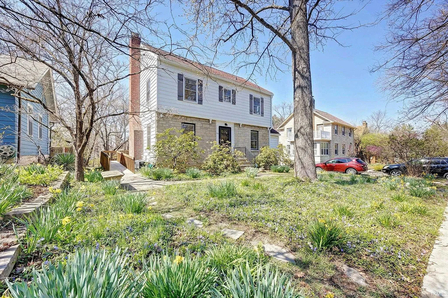 828 S Fess Ave photo 1