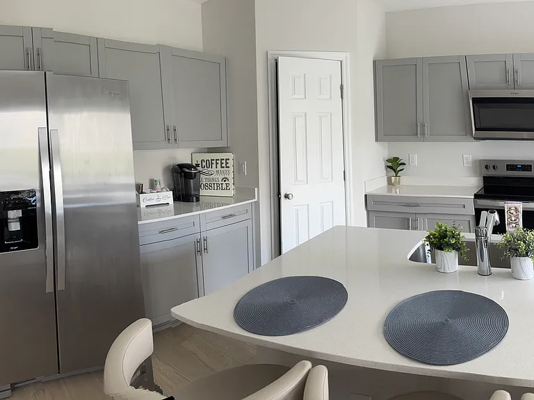 750 Ambleside Dr — Photo 8